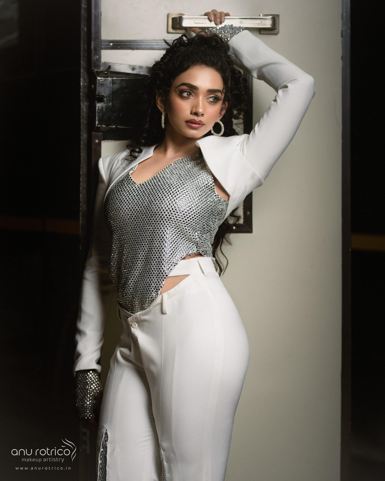 Celebrity makeup artist Anu Rotrico at work, Chennai